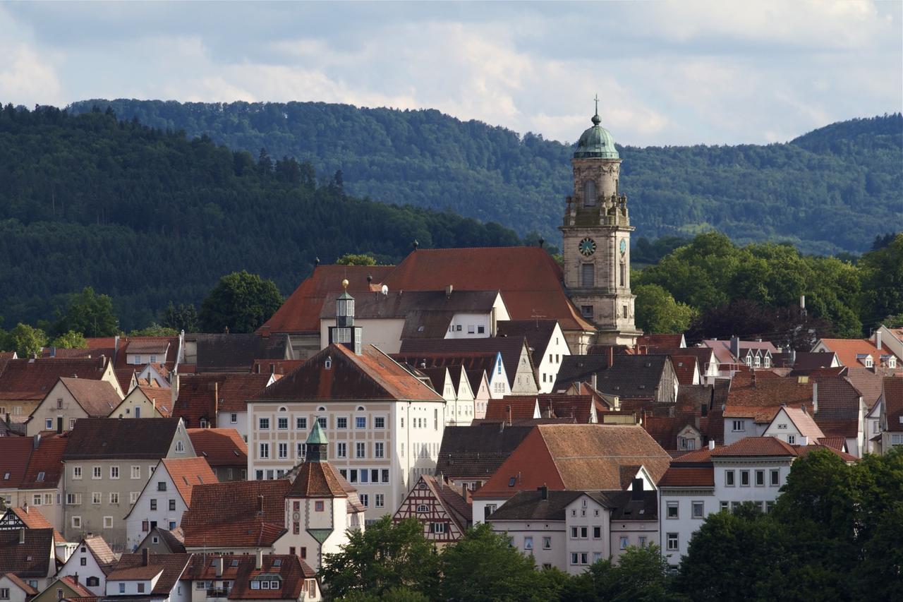 Gaestehaus "Unsere Stadtvilla" Hechingen Exterior foto
